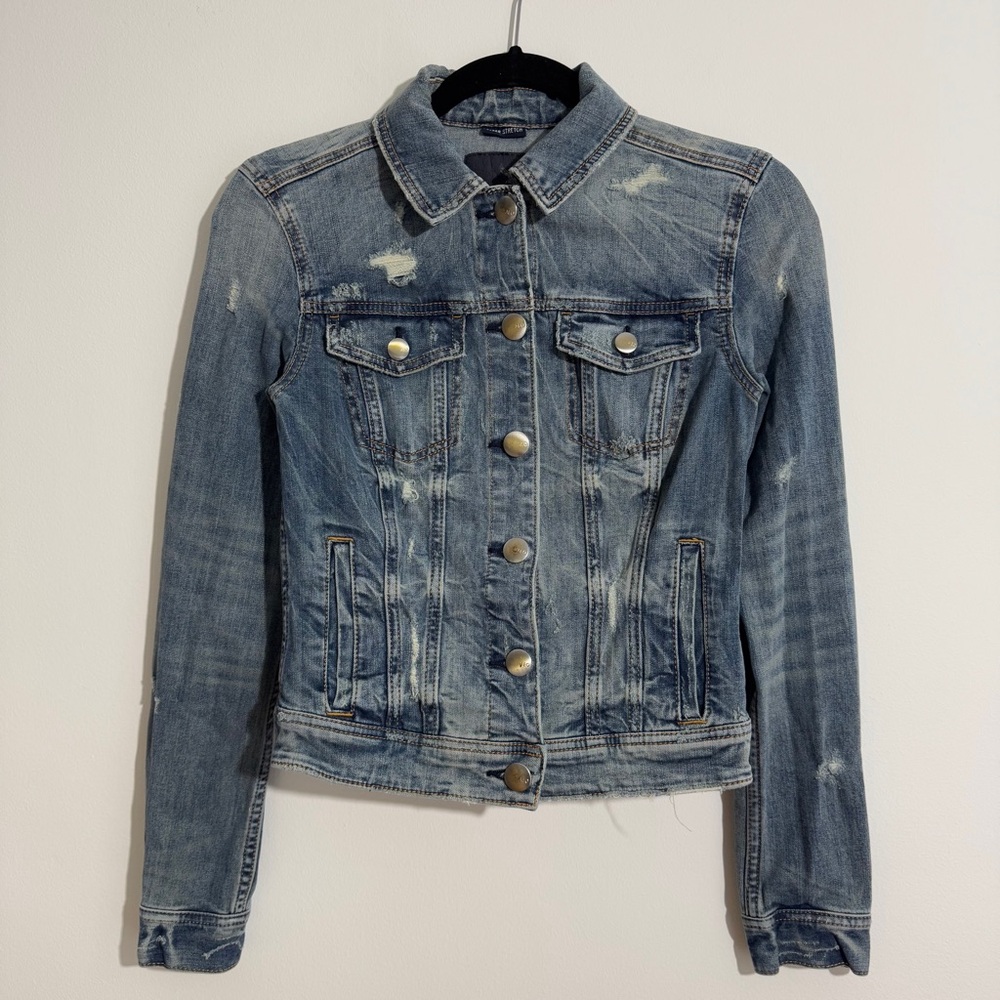 American Eagle Super Stretch‎ Distressed Denim Jacket Size Smaller